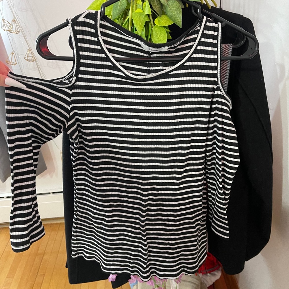 Cut Long sleeve shirt